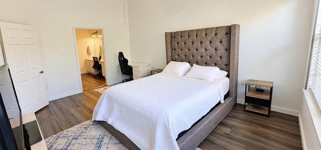 For Sale: $325,000 (3 beds, 2 baths, 1864 Square Feet)