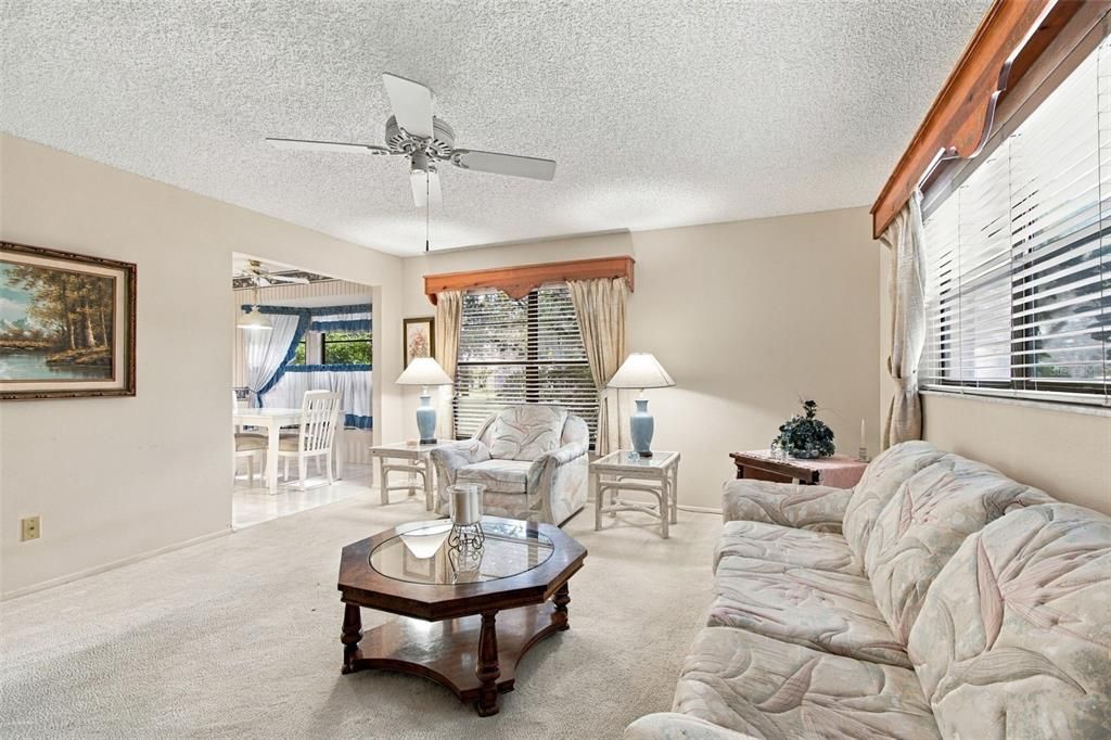 For Sale: $450,000 (2 beds, 2 baths, 1700 Square Feet)
