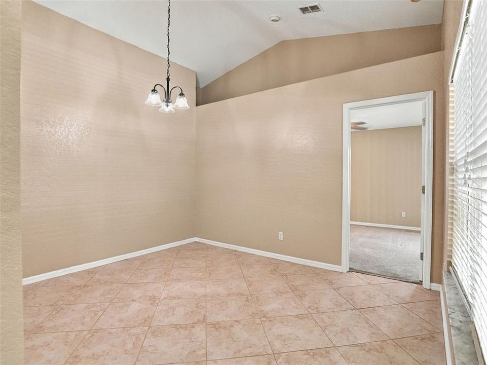 En Venta: $369,000 (3 camas, 2 baños, 1917 Pies cuadrados)