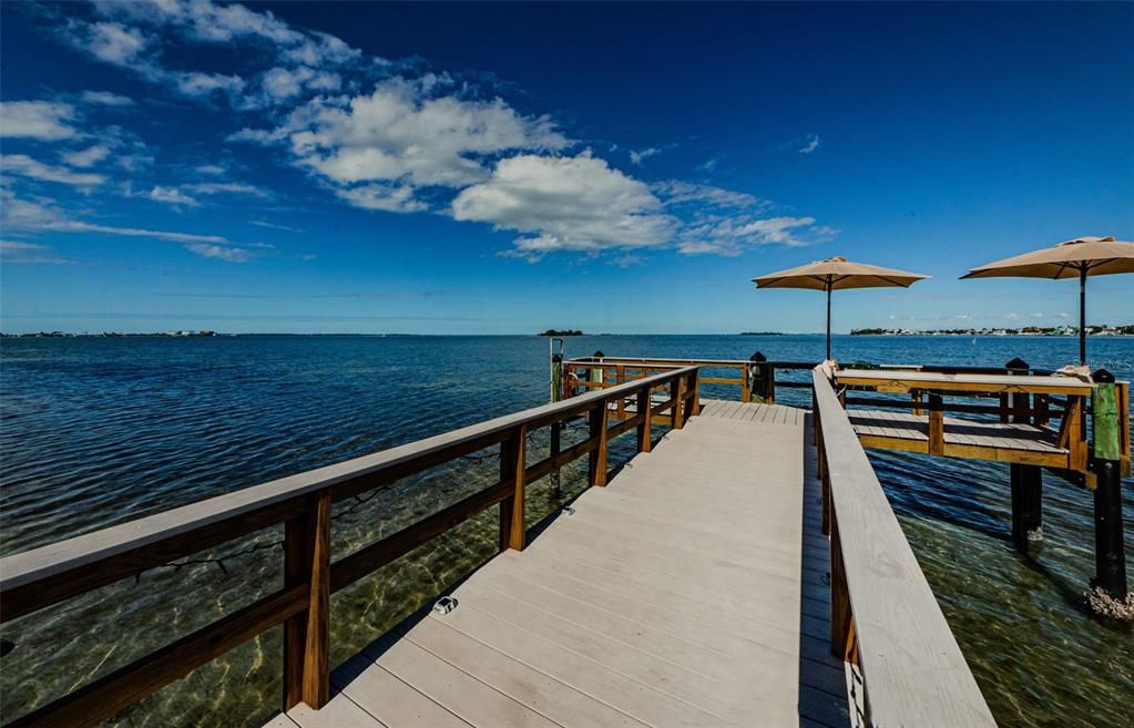 For Sale: $545,000 (2 beds, 2 baths, 1375 Square Feet)