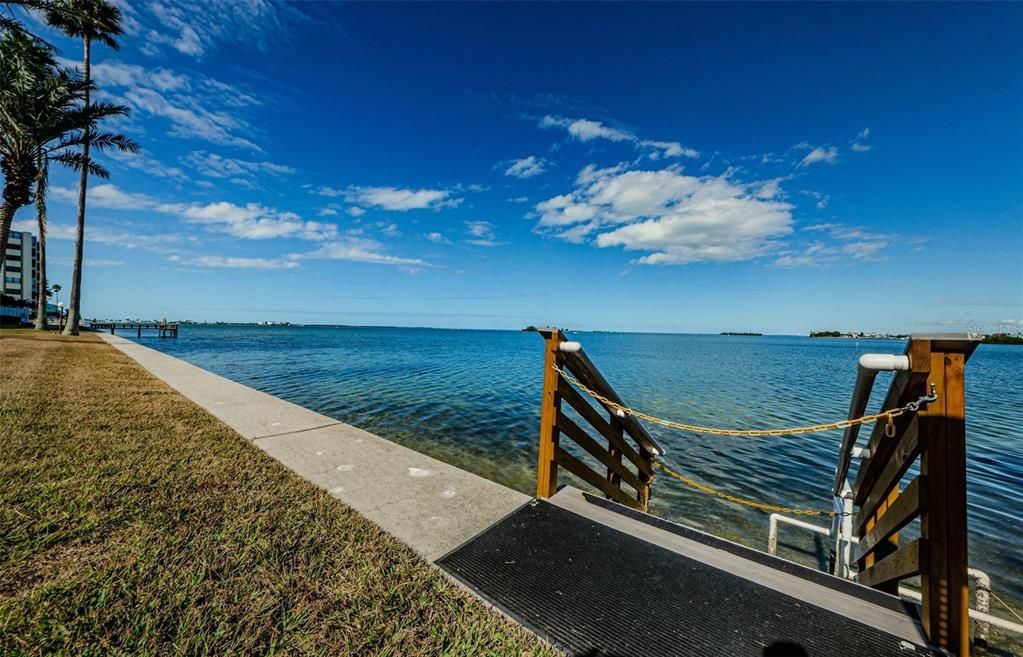 For Sale: $545,000 (2 beds, 2 baths, 1375 Square Feet)