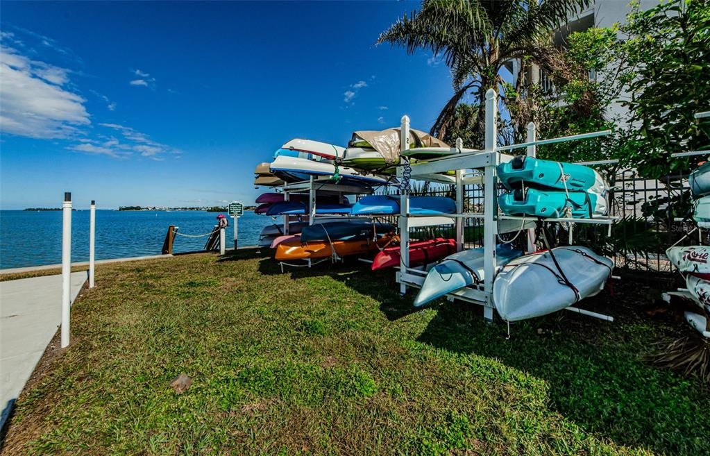For Sale: $545,000 (2 beds, 2 baths, 1375 Square Feet)