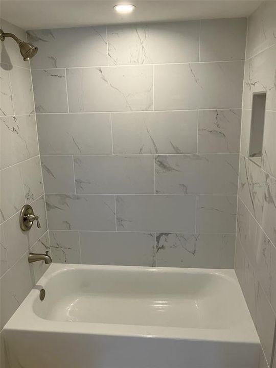 For Sale: $199,900 (2 beds, 2 baths, 1030 Square Feet)