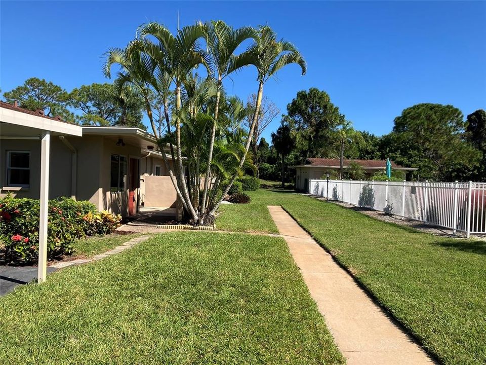 For Sale: $199,900 (2 beds, 2 baths, 1030 Square Feet)