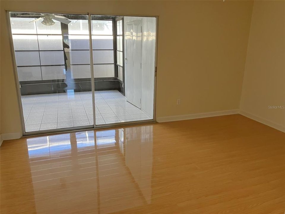 For Sale: $199,900 (2 beds, 2 baths, 1030 Square Feet)