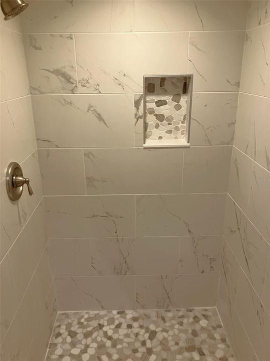 For Sale: $199,900 (2 beds, 2 baths, 1030 Square Feet)