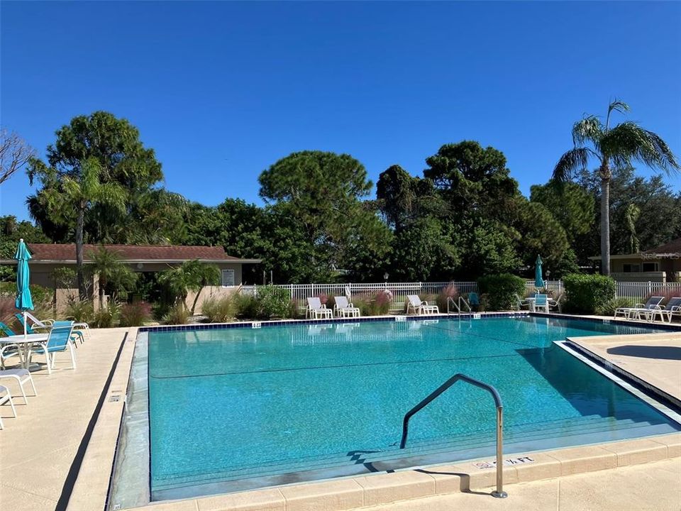 For Sale: $199,900 (2 beds, 2 baths, 1030 Square Feet)