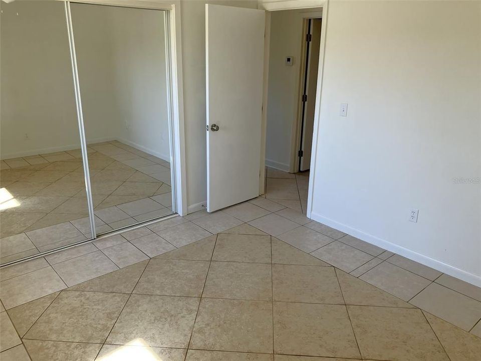 For Sale: $199,900 (2 beds, 2 baths, 1030 Square Feet)