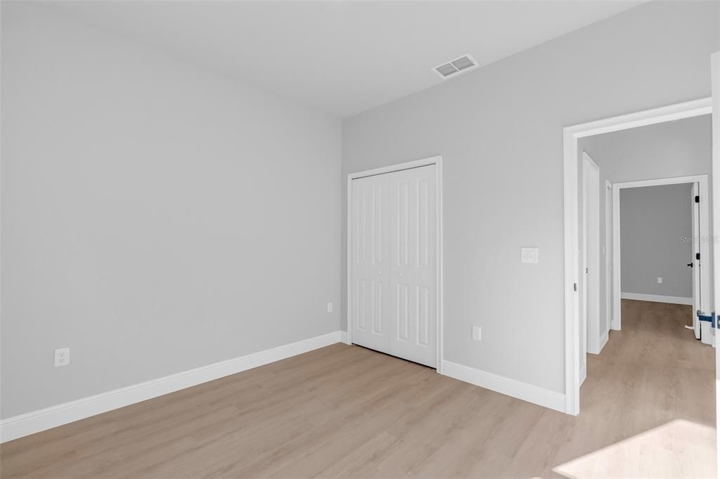 For Sale: $315,000 (4 beds, 3 baths, 1952 Square Feet)