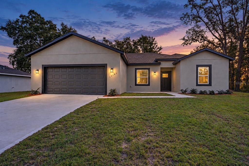 For Sale: $315,000 (4 beds, 3 baths, 1952 Square Feet)