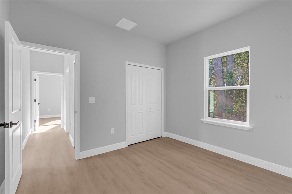 For Sale: $315,000 (4 beds, 3 baths, 1952 Square Feet)