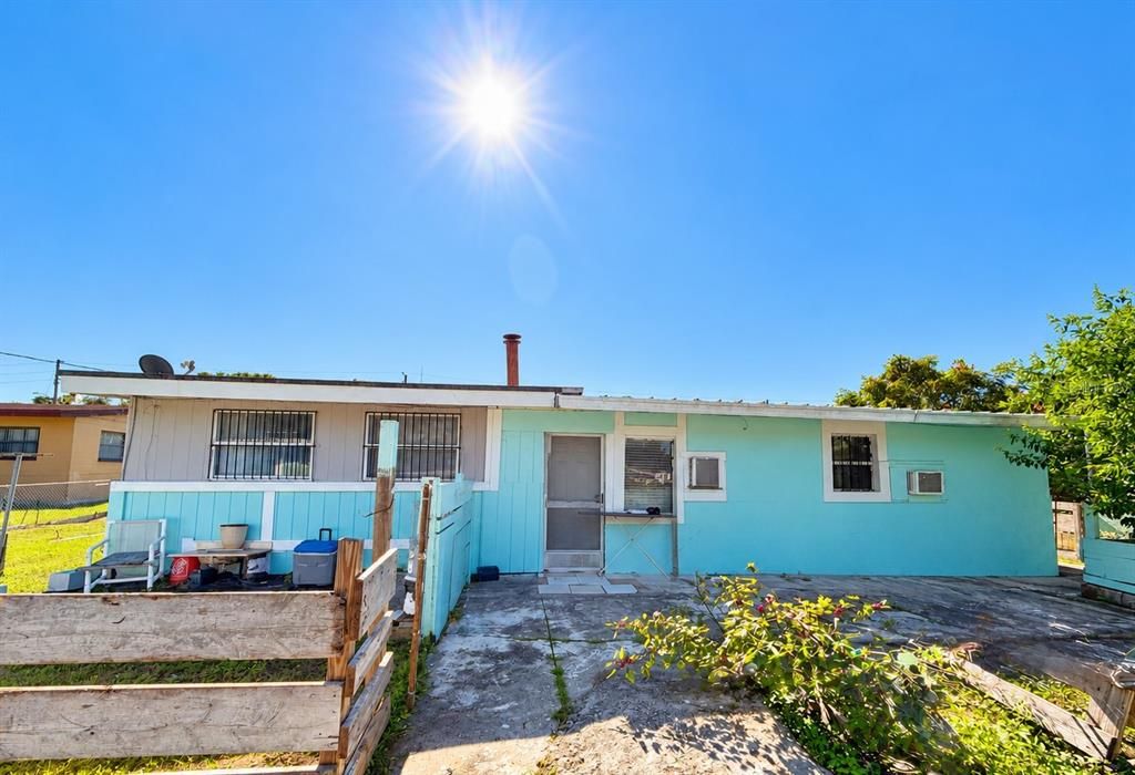 На продажу: $325,000 (3 спален, 3 ванн, 1845 Квадратных фут)
