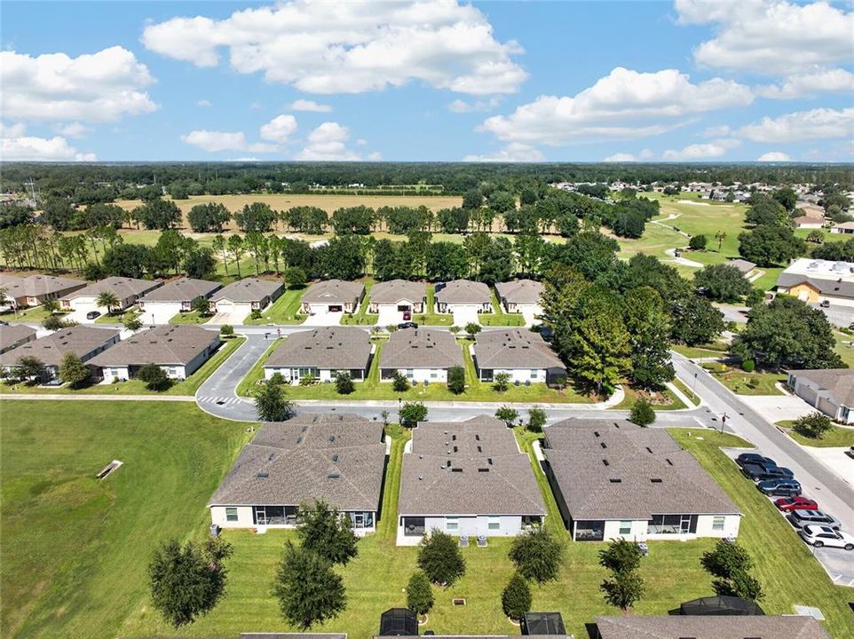 На продажу: $269,900 (2 спален, 2 ванн, 1208 Квадратных фут)