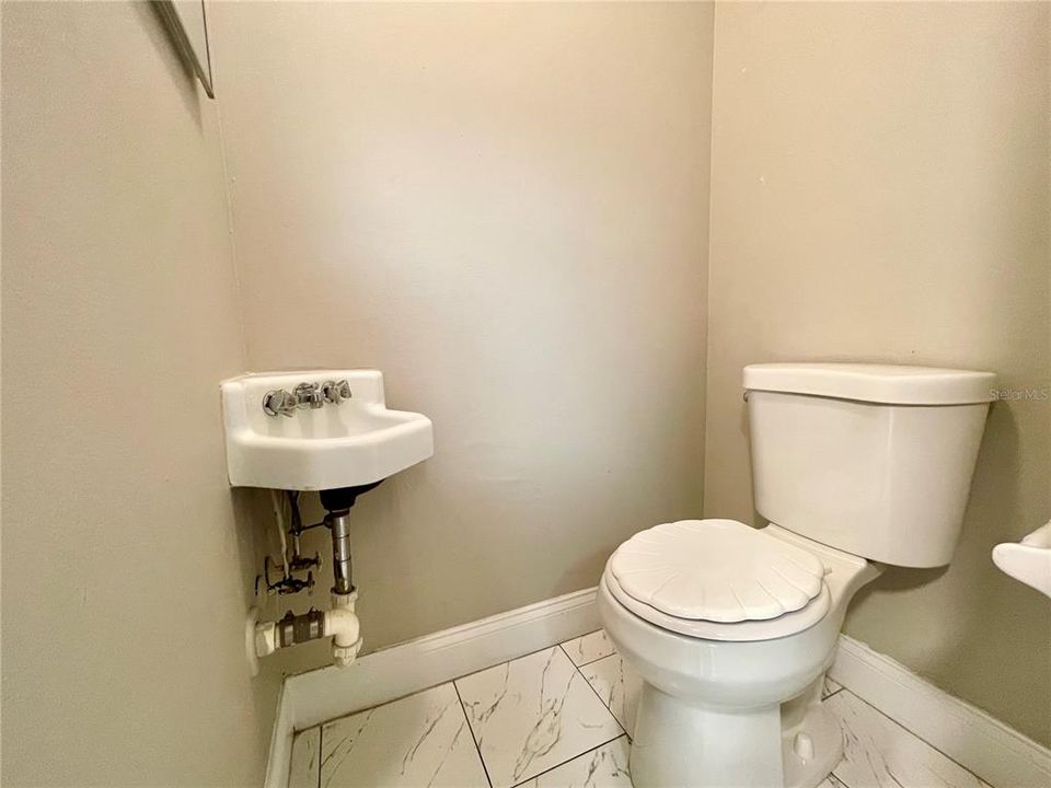 For Sale: $145,000 (2 beds, 2 baths, 1154 Square Feet)