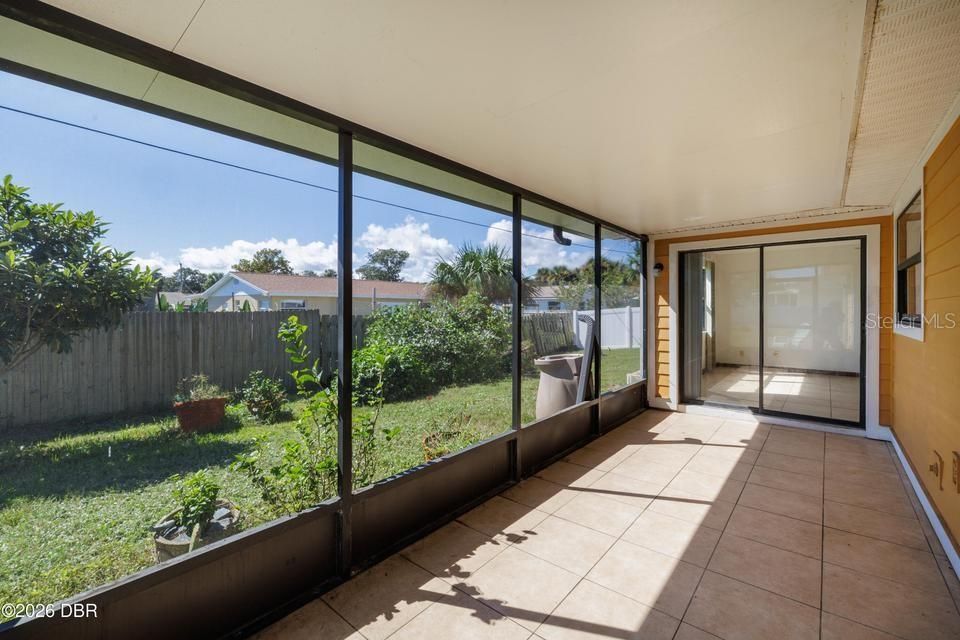 En Venta: $359,000 (2 camas, 2 baños, 1560 Pies cuadrados)