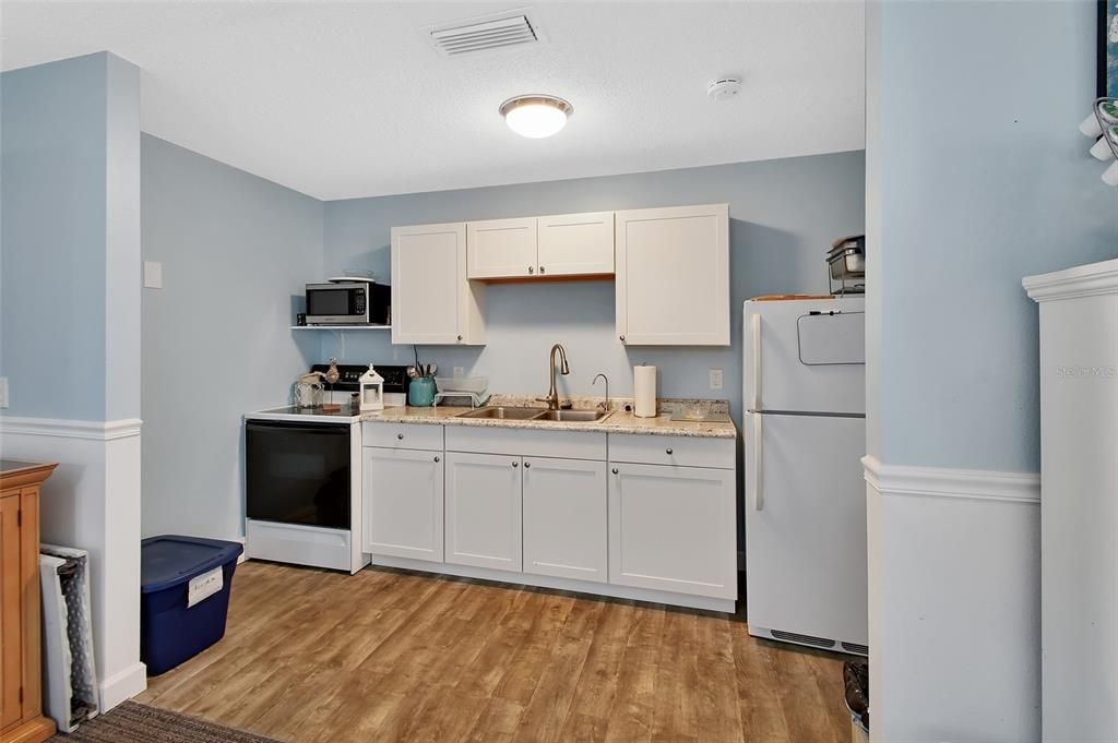En Venta: $159,900 (2 camas, 1 baños, 930 Pies cuadrados)