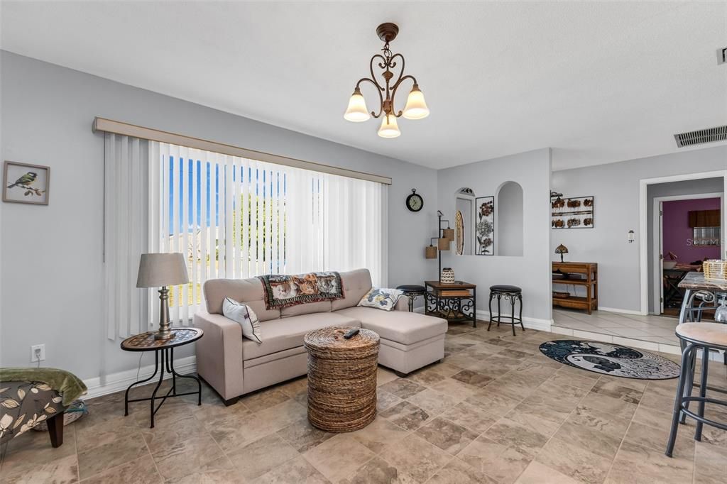 На продажу: $475,000 (3 спален, 2 ванн, 1645 Квадратных фут)