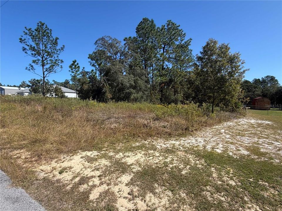 En Venta: $33,500 (0.99 acres)