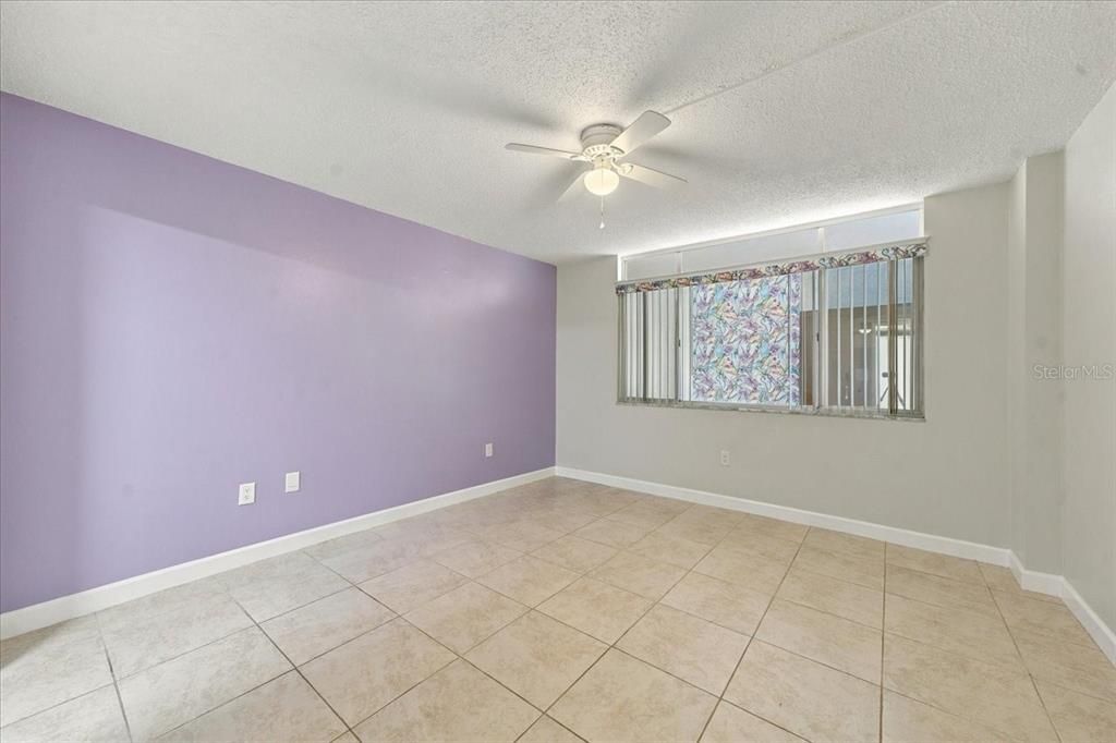 For Sale: $179,900 (2 beds, 2 baths, 1200 Square Feet)
