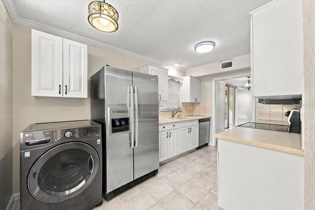 For Sale: $179,900 (2 beds, 2 baths, 1200 Square Feet)