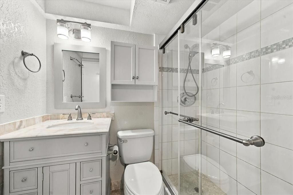 For Sale: $179,900 (2 beds, 2 baths, 1200 Square Feet)