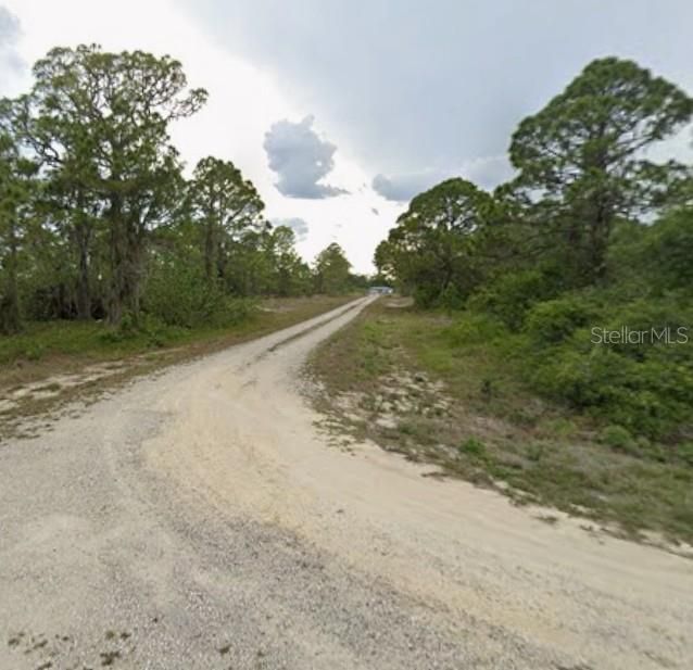 待售: $10,000 (0.22 acres)