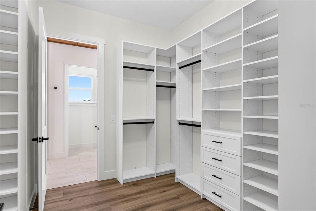 На продажу: $1,249,900 (4 спален, 4 ванн, 3678 Квадратных фут)