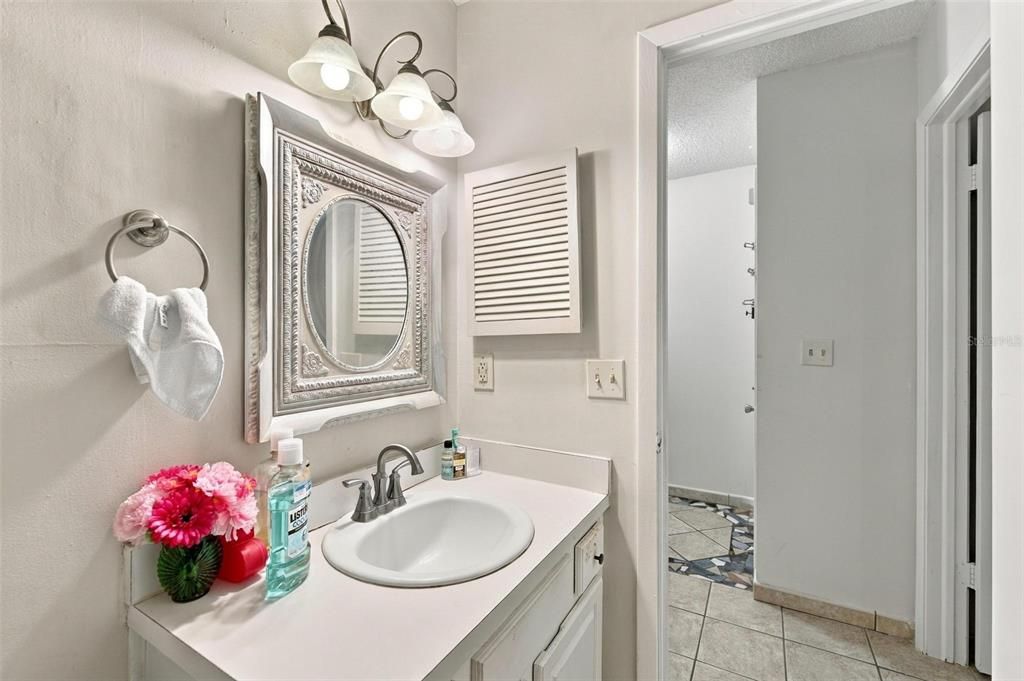 En Venta: $164,900 (4 camas, 2 baños, 1141 Pies cuadrados)