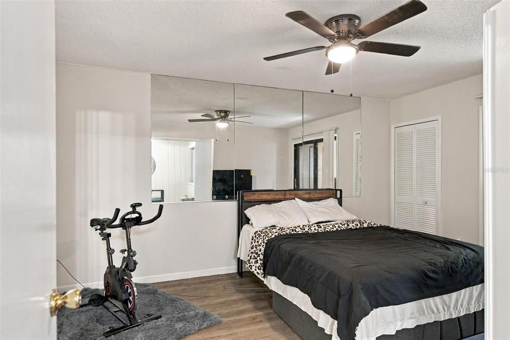 En Venta: $164,900 (4 camas, 2 baños, 1141 Pies cuadrados)