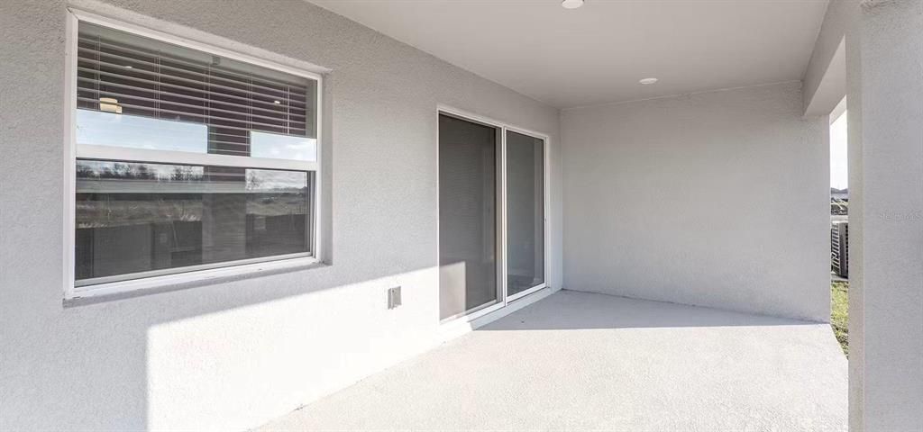 En Venta: $316,900 (4 camas, 2 baños, 2005 Pies cuadrados)