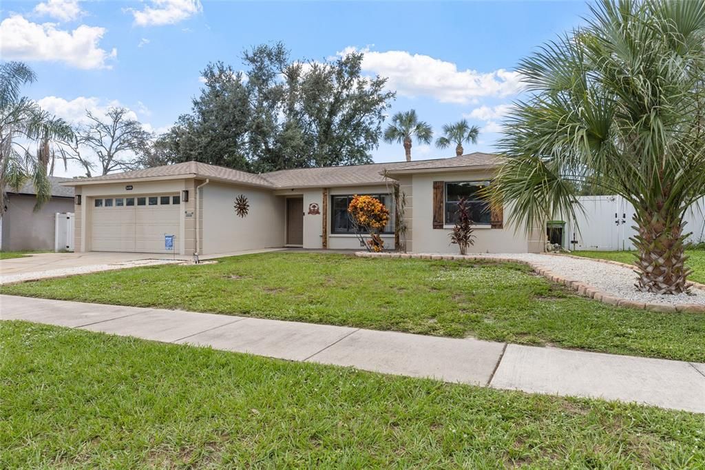 For Sale: $489,700 (3 beds, 2 baths, 1607 Square Feet)