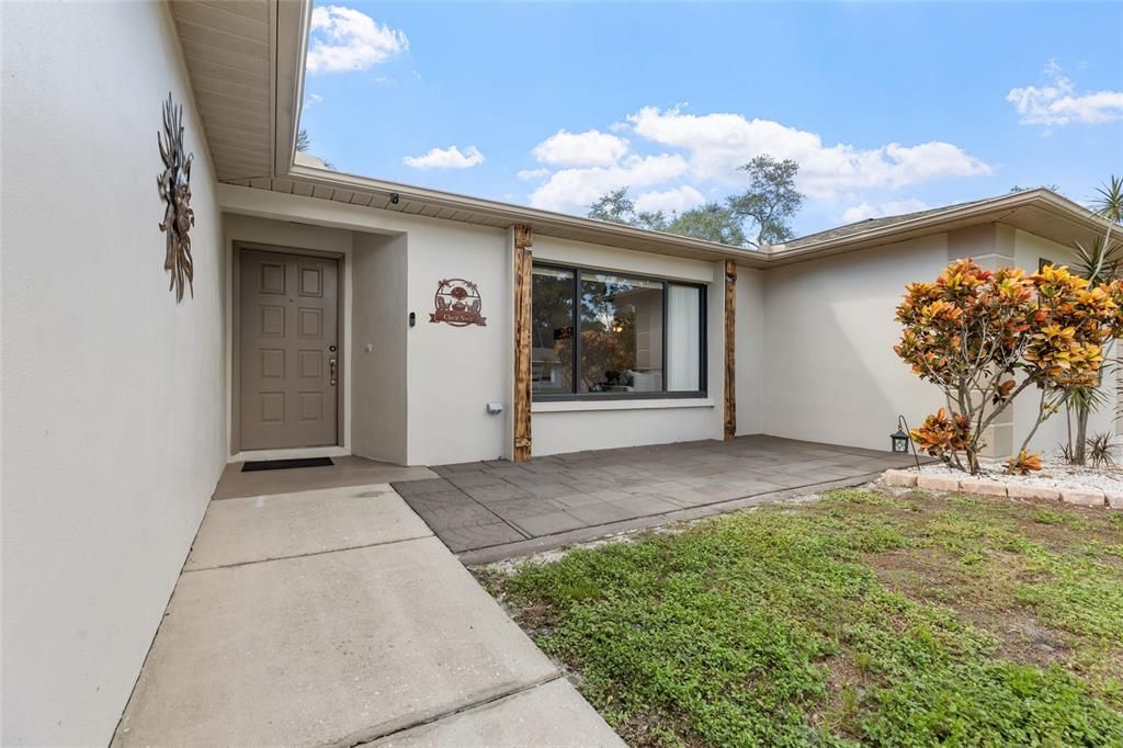 For Sale: $489,700 (3 beds, 2 baths, 1607 Square Feet)