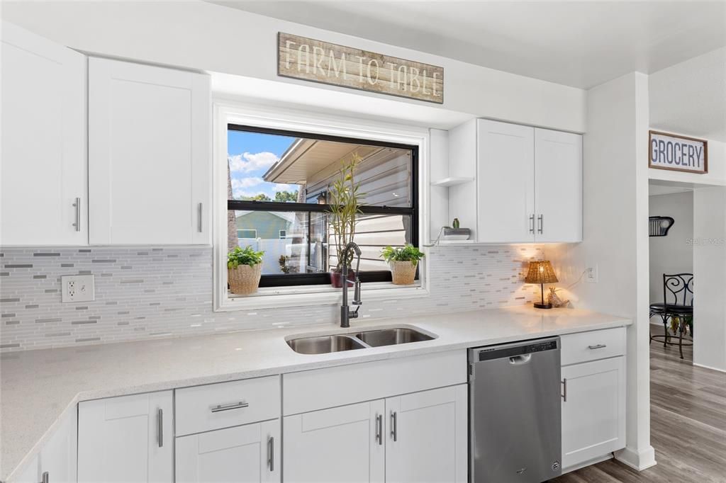 For Sale: $489,700 (3 beds, 2 baths, 1607 Square Feet)