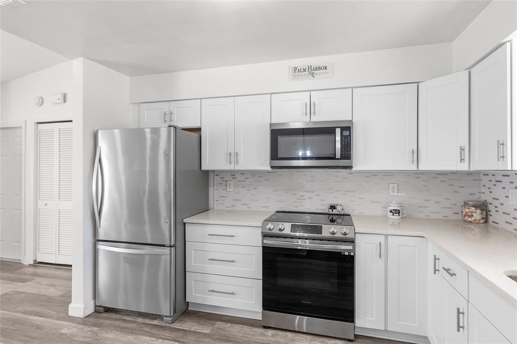 For Sale: $489,700 (3 beds, 2 baths, 1607 Square Feet)
