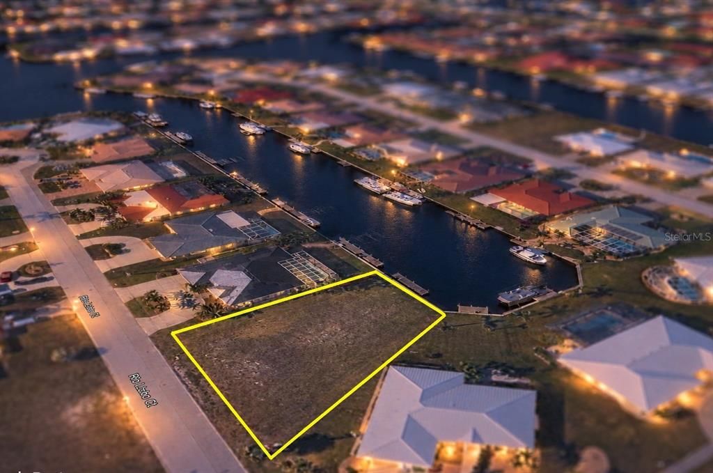 待售: $334,900 (0.23 acres)