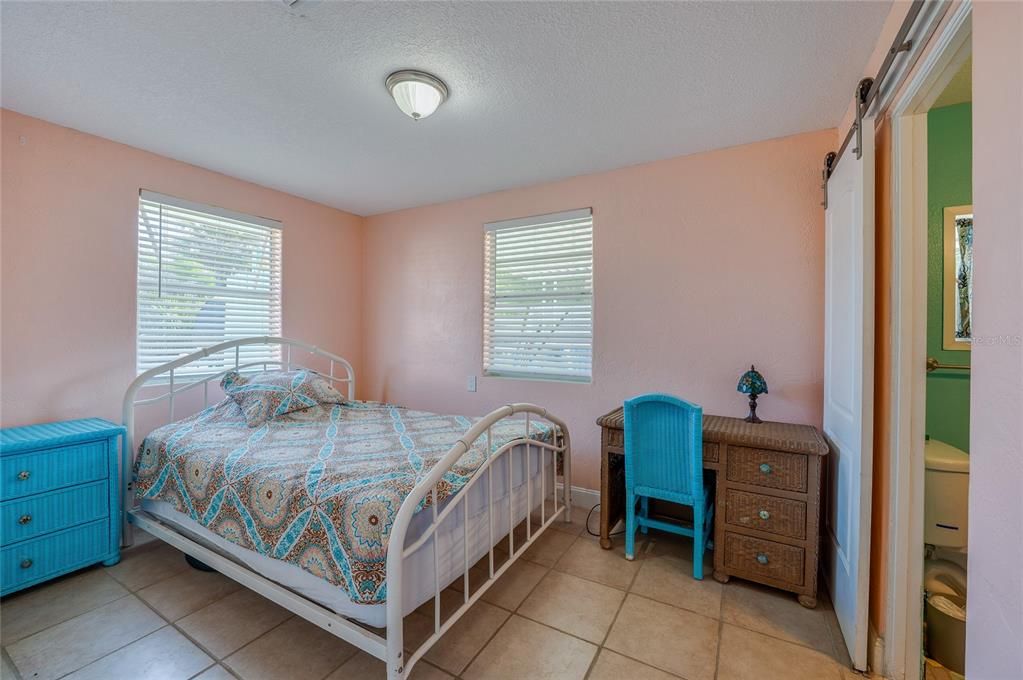 En Venta: $287,000 (2 camas, 1 baños, 528 Pies cuadrados)