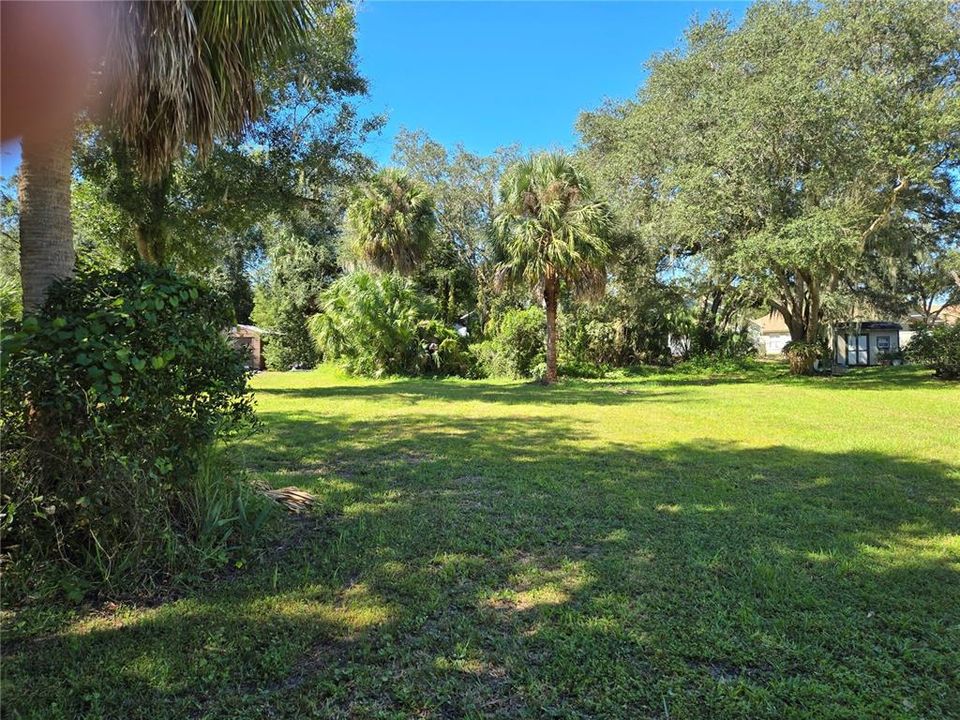 待售: $135,000 (0.33 acres)