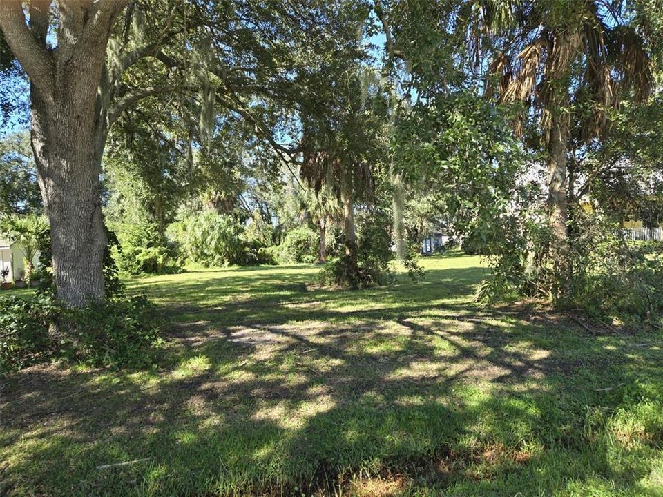 待售: $135,000 (0.33 acres)