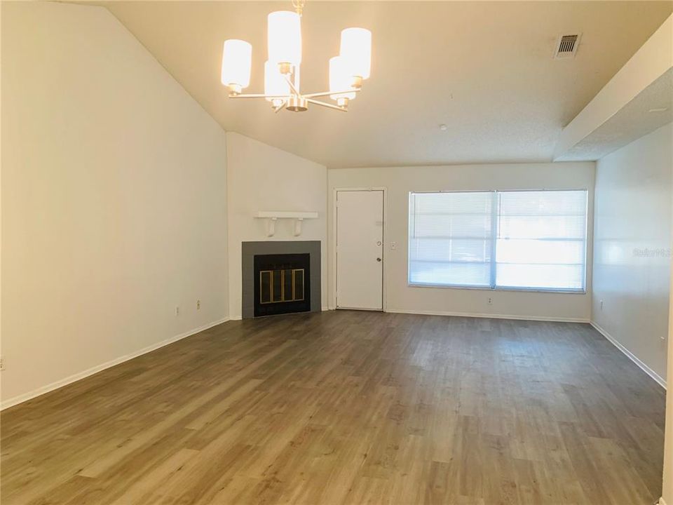 En Venta: $329,900 (3 camas, 2 baños, 1509 Pies cuadrados)