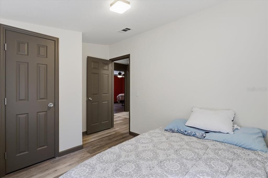En Venta: $289,900 (5 camas, 3 baños, 2052 Pies cuadrados)