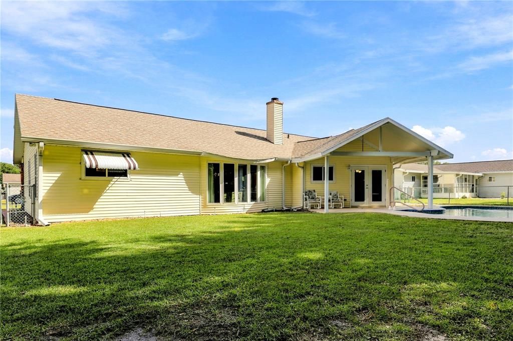 En Venta: $299,900 (3 camas, 2 baños, 1884 Pies cuadrados)