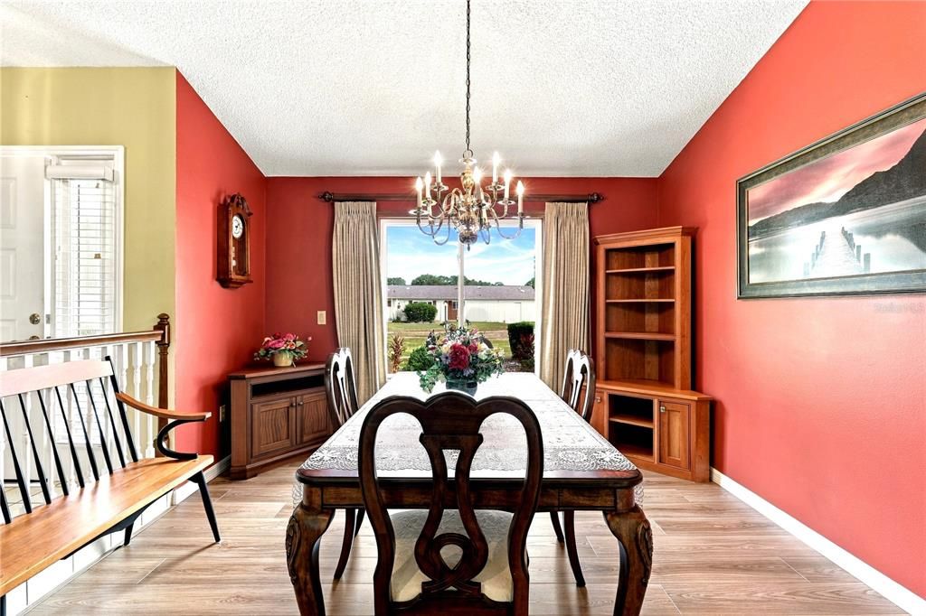 En Venta: $299,900 (3 camas, 2 baños, 1884 Pies cuadrados)