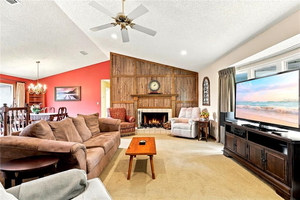 En Venta: $299,900 (3 camas, 2 baños, 1884 Pies cuadrados)