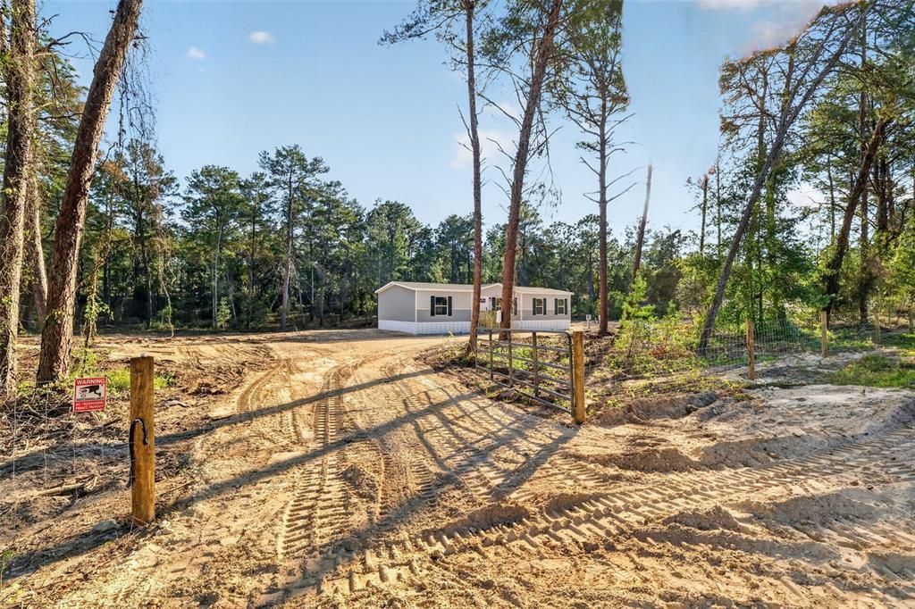 На продажу: $244,999 (3 спален, 2 ванн, 1568 Квадратных фут)