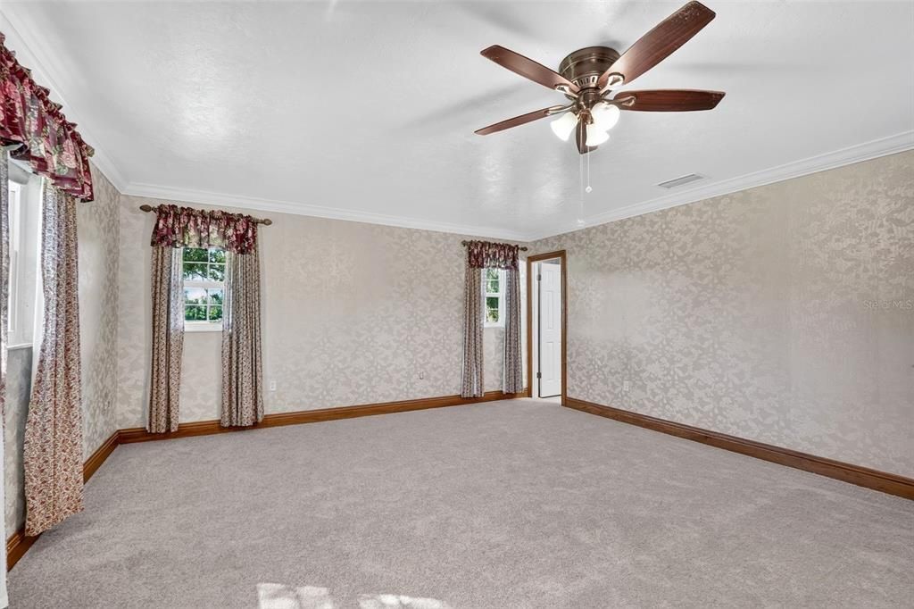 En Venta: $885,000 (3 camas, 2 baños, 2344 Pies cuadrados)