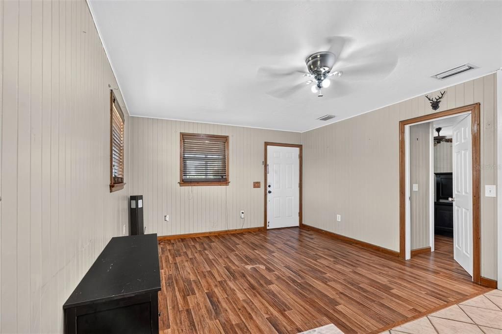 En Venta: $885,000 (3 camas, 2 baños, 2344 Pies cuadrados)