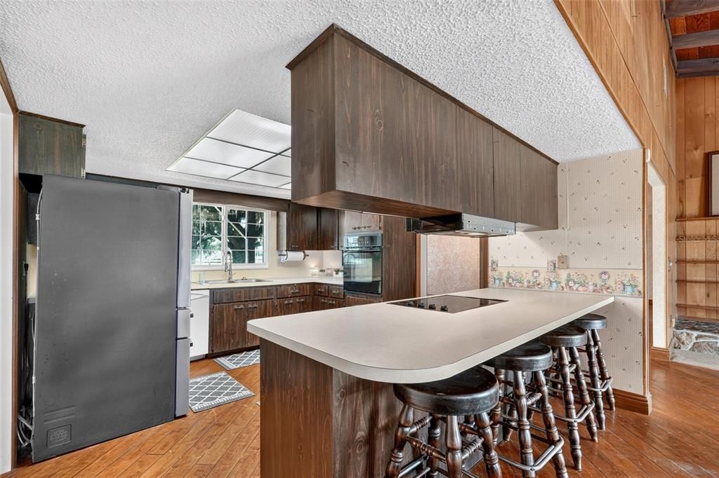 En Venta: $885,000 (3 camas, 2 baños, 2344 Pies cuadrados)
