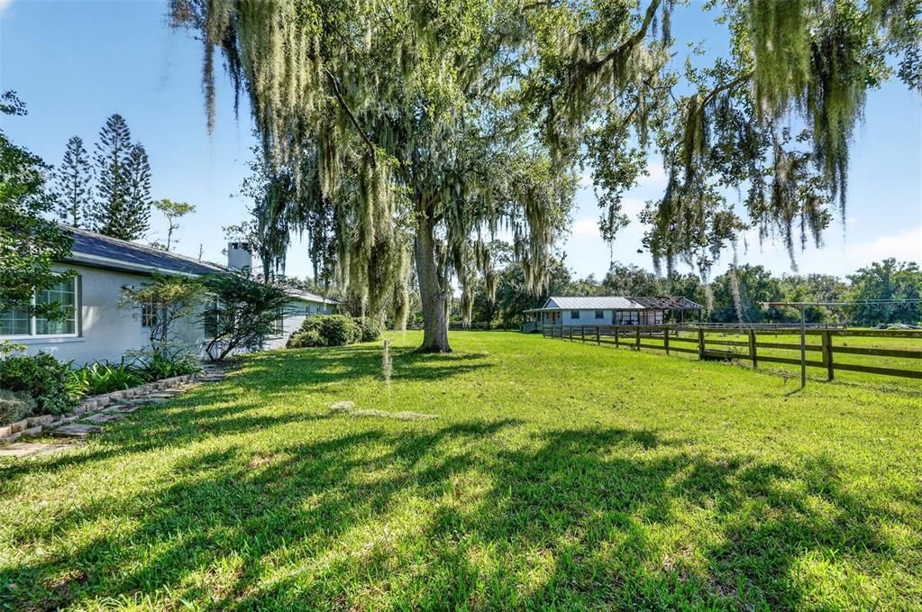En Venta: $885,000 (3 camas, 2 baños, 2344 Pies cuadrados)