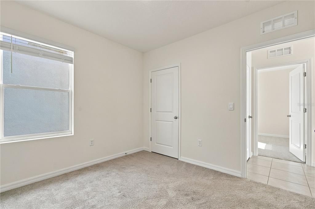 For Sale: $307,000 (3 beds, 2 baths, 1566 Square Feet)