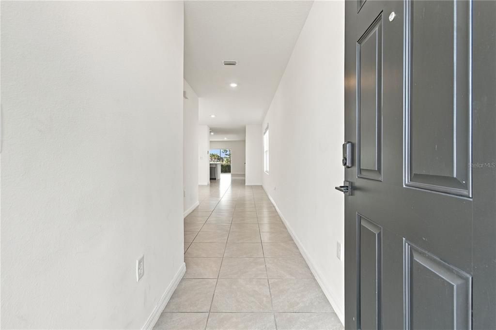 For Sale: $307,000 (3 beds, 2 baths, 1566 Square Feet)